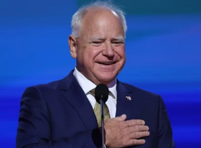 walz democratic leaders rally at convention